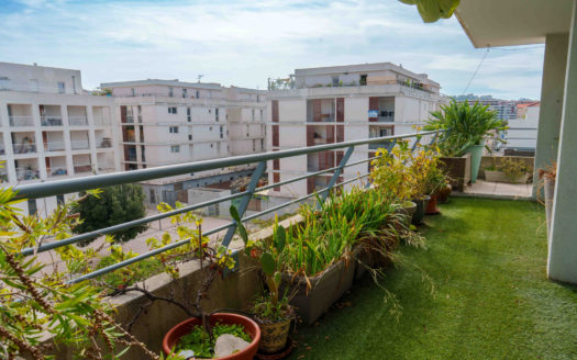 Vente► Appartement en dernier étage avec grande terrasse à Marseille