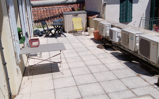 Location► Bureaux avec terrasse partagée à Marseille