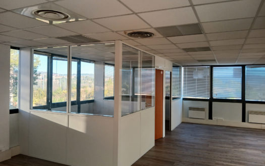Location► Bureaux avec parking à Vitrolles