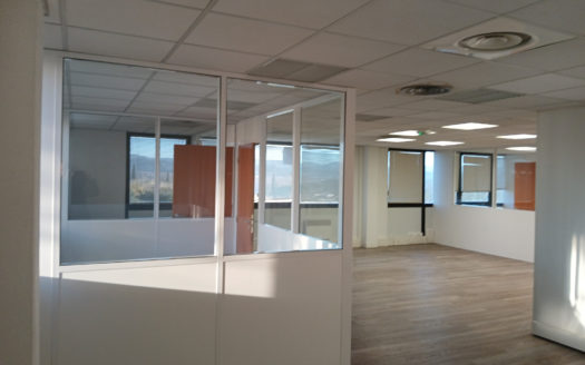 Location► Bureaux avec parking à Vitrolles