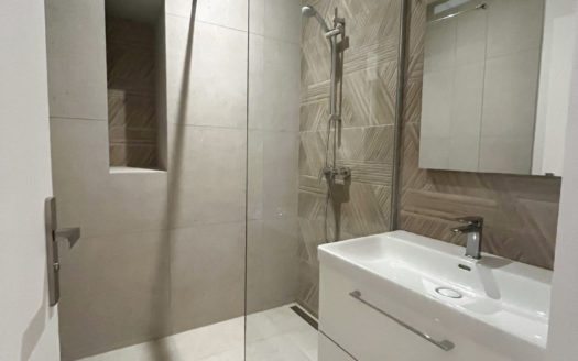 Location► Bel appartement traversant à Marseille