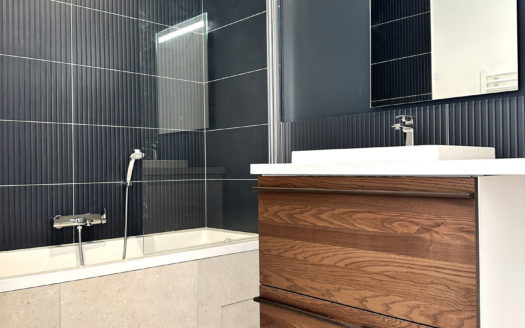 Location► Bel appartement traversant à Marseille