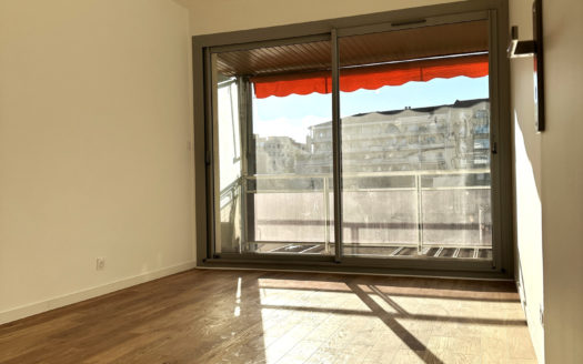 Location► Bel appartement traversant à Marseille