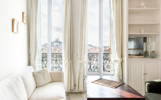 Vente► T2 meublé vue Vieux-Port à Marseille