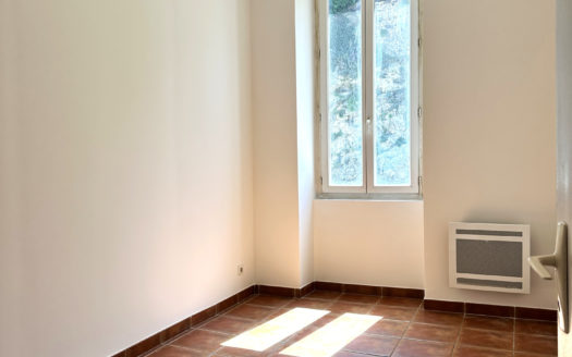 Location► T3 calme côté jardin à Marseille