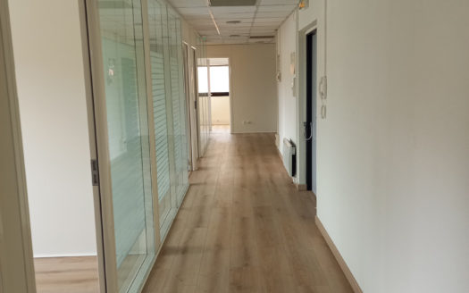 Location► Bureaux avec parking à Vitrolles